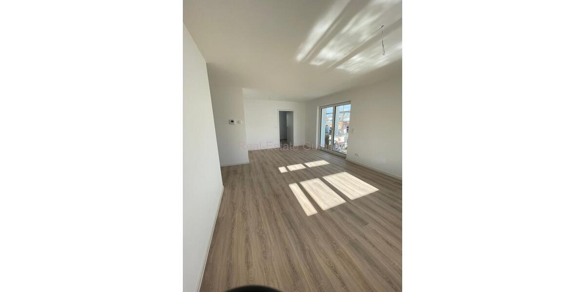 Erdgeschoßwohnung Kemnath - 4 Zimmer, 114 m&sup2;, 1.390&euro; | Angebot:25882986