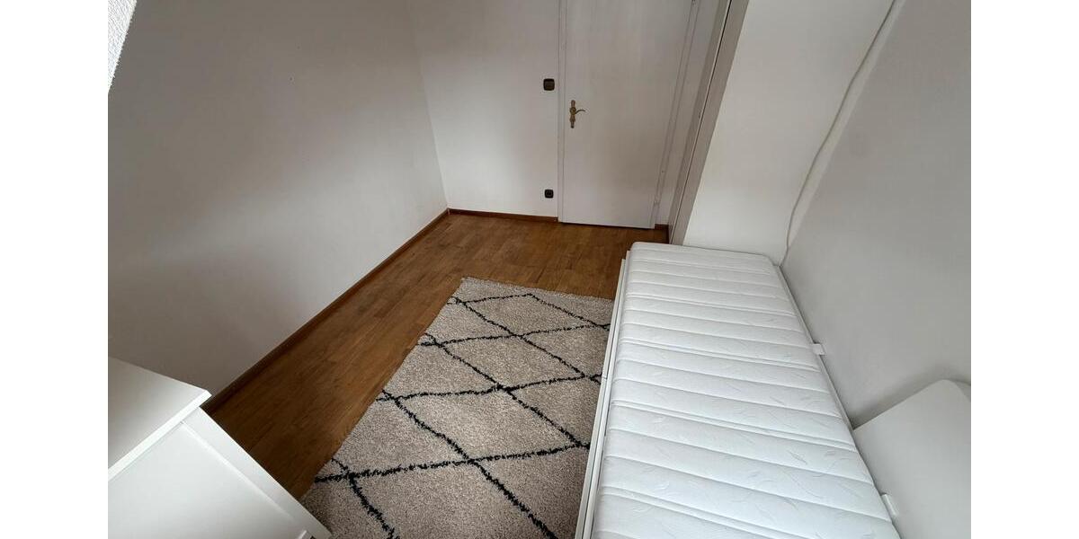 Wohnen auf Zeit Waldkirch - 6 Zimmer, 120 m&sup2;, 500&euro; | Angebot:26634789