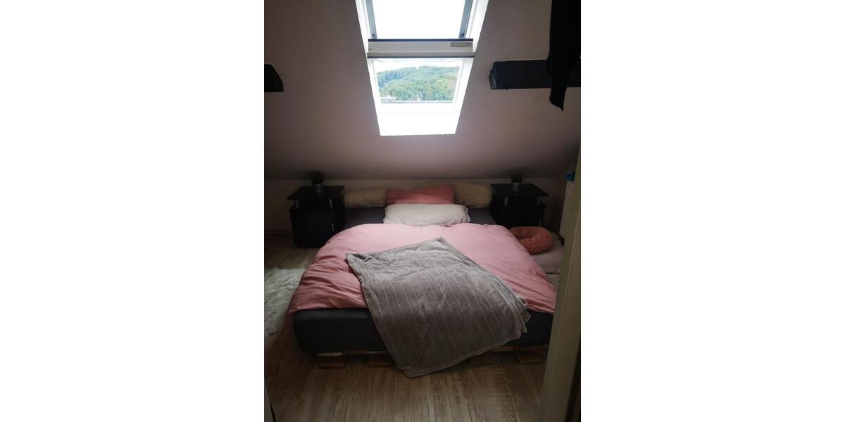 Dachgeschoßwohnung Rösrath - 3 Zimmer, 70 m&sup2;, 700&euro; | Angebot:25163123