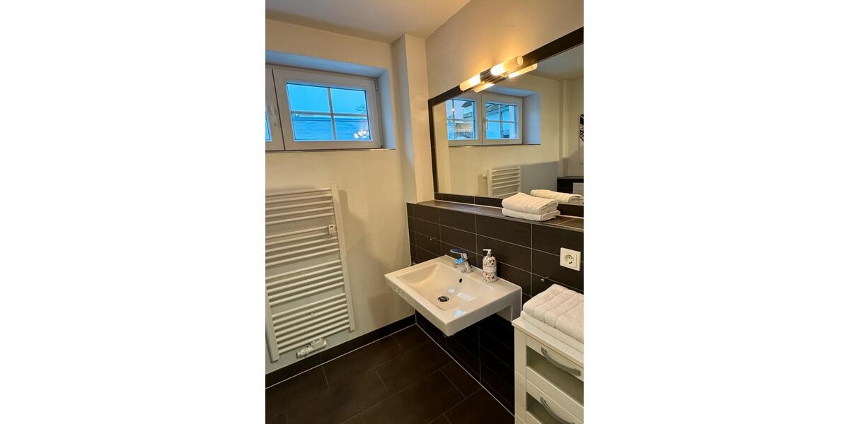 Erdgeschoßwohnung Wismar Altstadt - 1 Zimmer, 28 m&sup2;, 500&euro; | Angebot:26037488