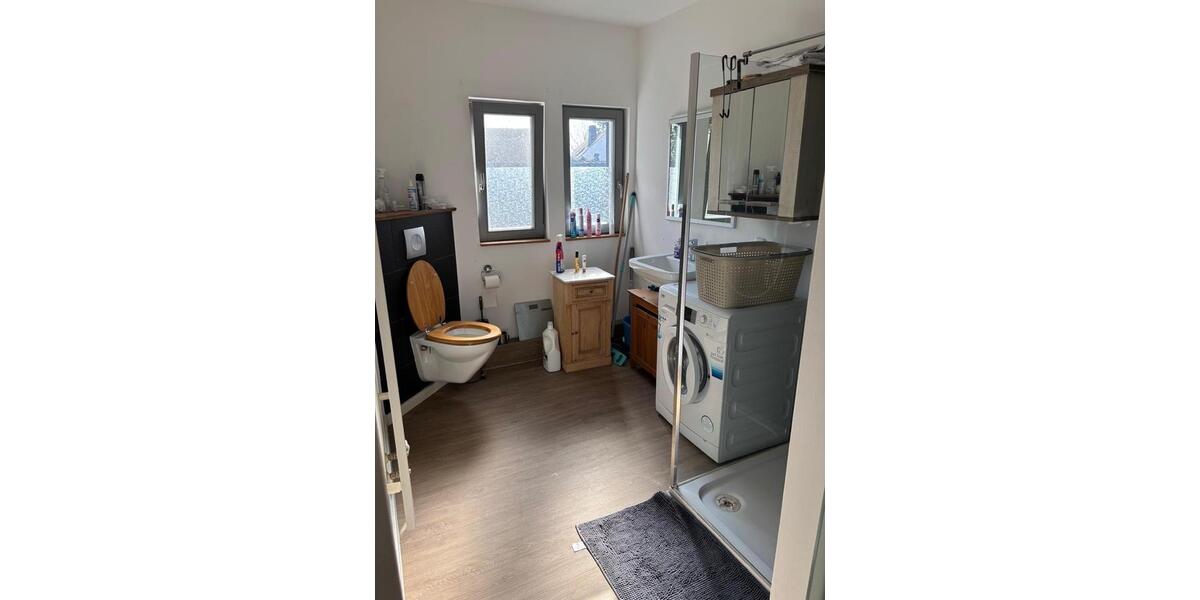 Etagenwohnung Wiesbaden Mainz-Amöneburg - 3 Zimmer, 60 m&sup2;, 1.200&euro; | Angebot:26625719
