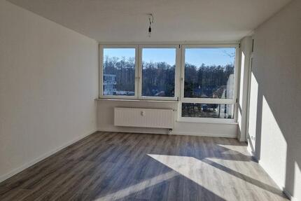 Willkommen in Erkrath-Hochzahl, 3-Zimmer Wohnung im Grünen zimmer