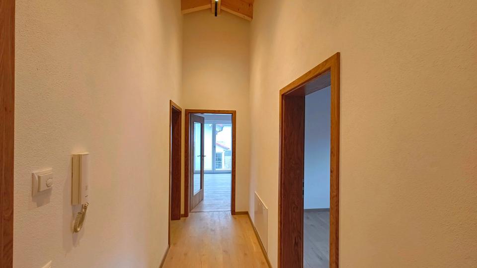 Etagenwohnung Tüßling - 2 Zimmer, 53 m&sup2;, 870&euro; | Angebot:25978834