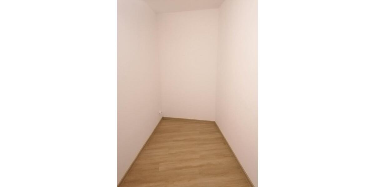 Etagenwohnung Artern - 4 Zimmer, 111 m&sup2;, 650&euro; | Angebot:26476623