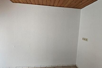 Wohnung Weißenfels - 2.5 Zimmer, 67 m&sup2;, 400&euro; | Angebot:26610327