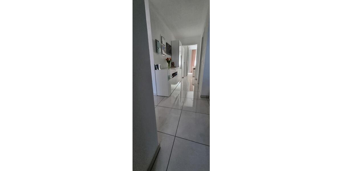 Hochparterre Sachsenheim - 3 Zimmer, 75 m&sup2;, 1.400&euro; | Angebot:26368820