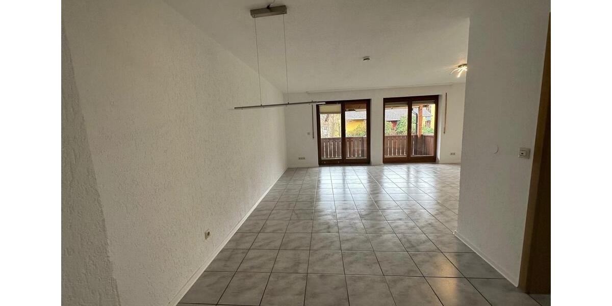 Maisonettenwohnung Schopfheim - 3.5 Zimmer, 94 m&sup2;, 1.050&euro; | Angebot:25017195