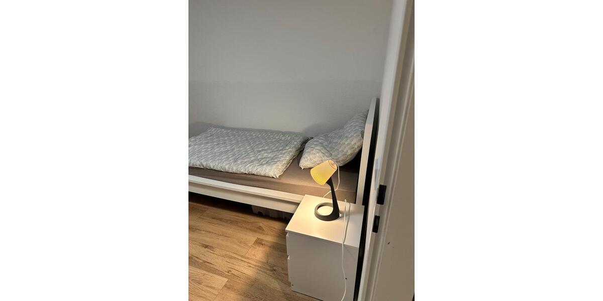 Wohnen auf Zeit Teltow - 1 Zimmer, 15 m&sup2;, 480&euro; | Angebot:26524522