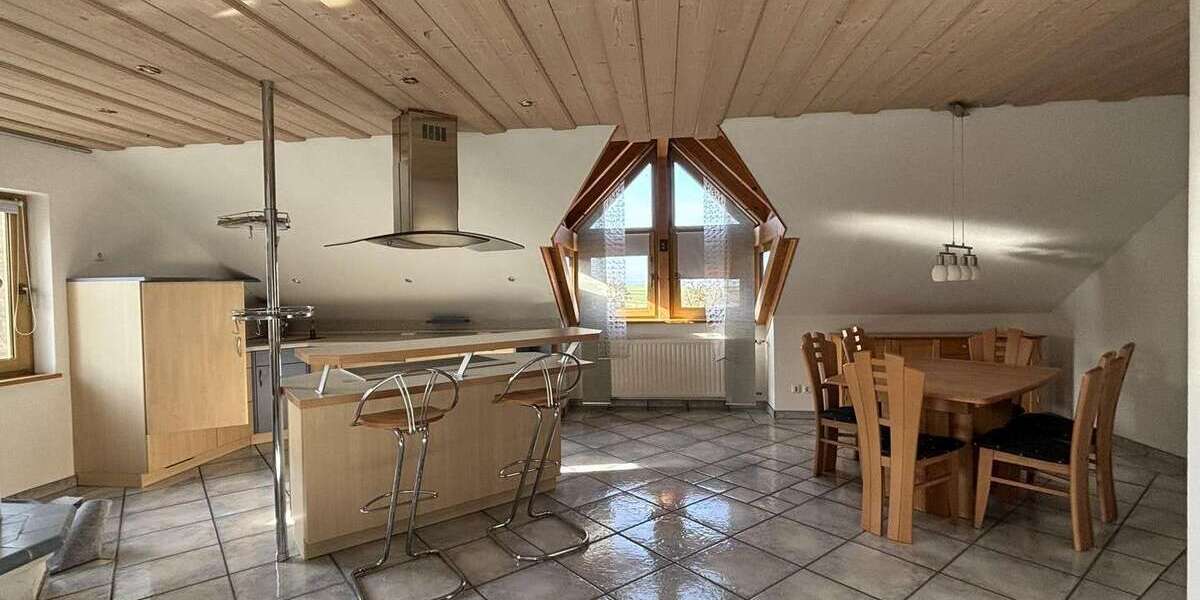 Etagenwohnung Sulzdorf - 3 Zimmer, 120 m&sup2;, 770&euro; | Angebot:25848826