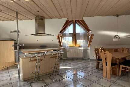 Wohnung Sulzdorf - 3 Zimmer, 120 m&sup2;, 770&euro; | Angebot:25848826