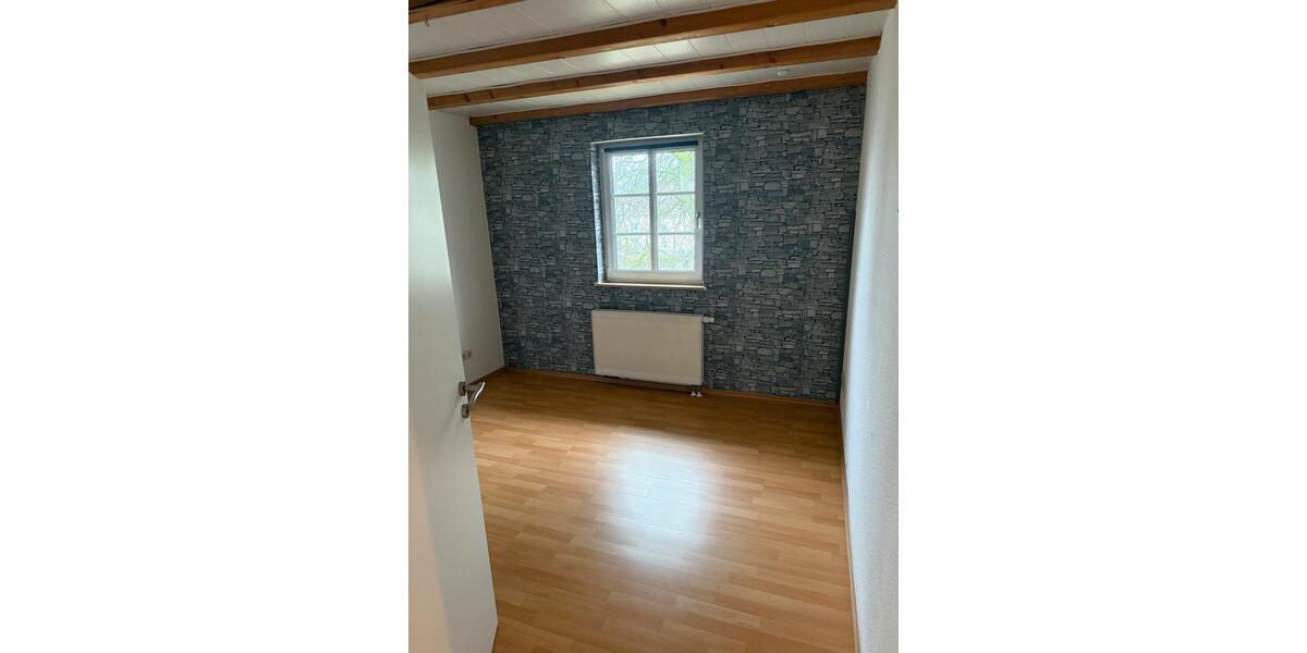 Schöne helle 85 qm Wohnung in Oberthal-Güdesweiler zu vermieten 3 zimmer