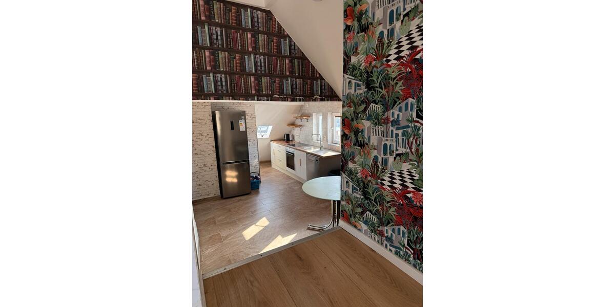 Dachgeschoßwohnung Schmitten im Taunus - 4 Zimmer, 100 m&sup2;, 900&euro; | Angebot:25258418