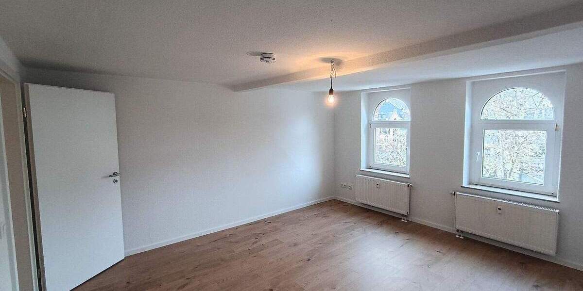 Etagenwohnung Reichenbach im Vogtland Reichenbach - 3 Zimmer, 74 m&sup2;, 450&euro; | Angebot:25665720