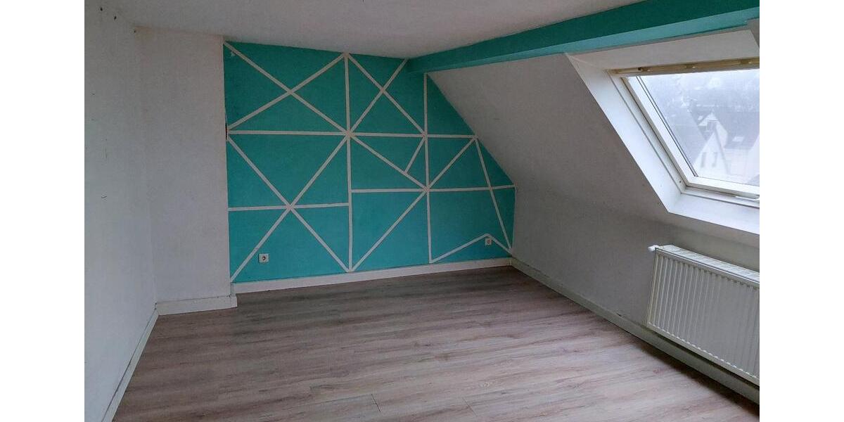 Dachgeschosswohnung zu vermieten 1 zimmer