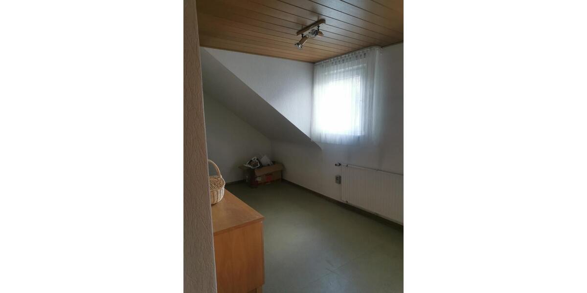 Dachgeschoßwohnung Betzdorf - 2 Zimmer, 90 m&sup2;, 900&euro; | Angebot:24980236