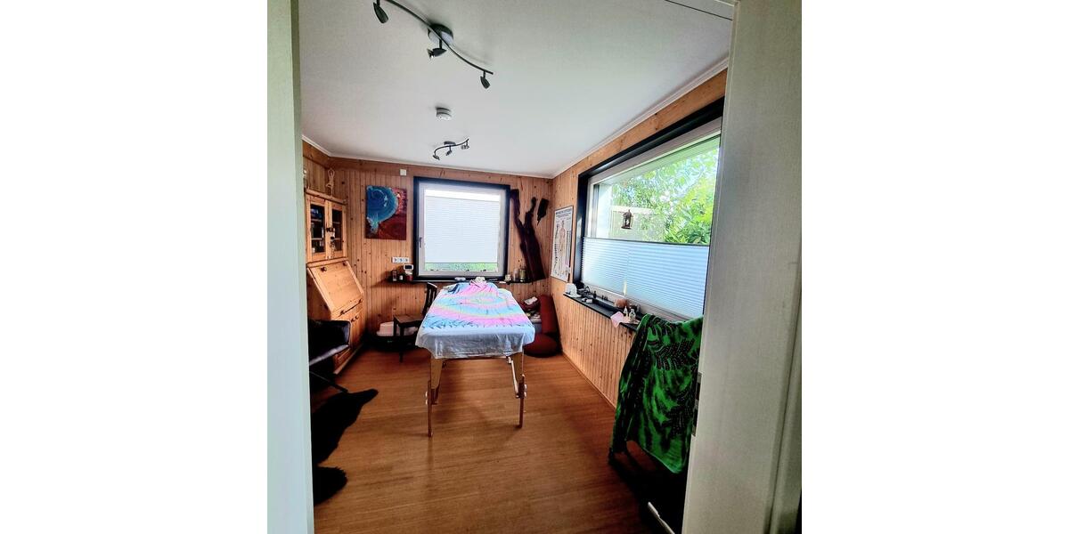 Erdgeschoßwohnung Bretten - 3 Zimmer, 90 m&sup2;, 1.200&euro; | Angebot:24840636