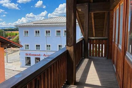 Wohnung Bad Griesbach im Rottal - 2.5 Zimmer, 120 m&sup2;, 1.000&euro; | Angebot:26035501