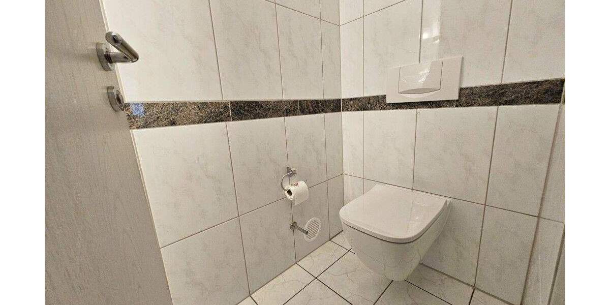 Etagenwohnung Solingen Ohligs-Aufderhöhe - 3 Zimmer, 117 m&sup2;, 1.400&euro; | Angebot:23100252