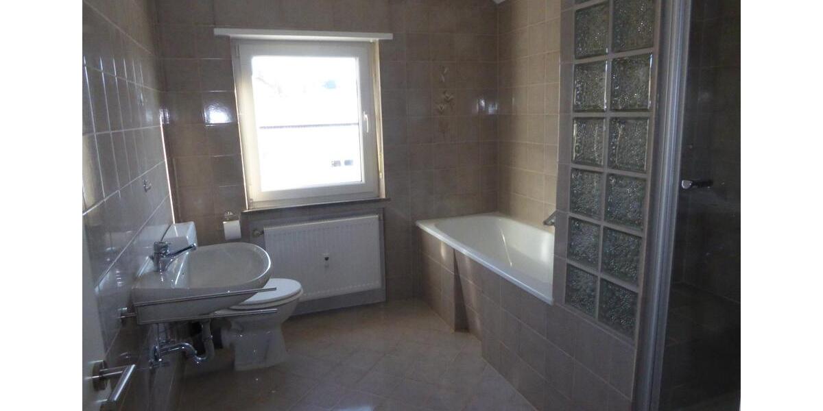 Etagenwohnung Kalbach - 3 Zimmer, 80 m&sup2;, 650&euro; | Angebot:26577810