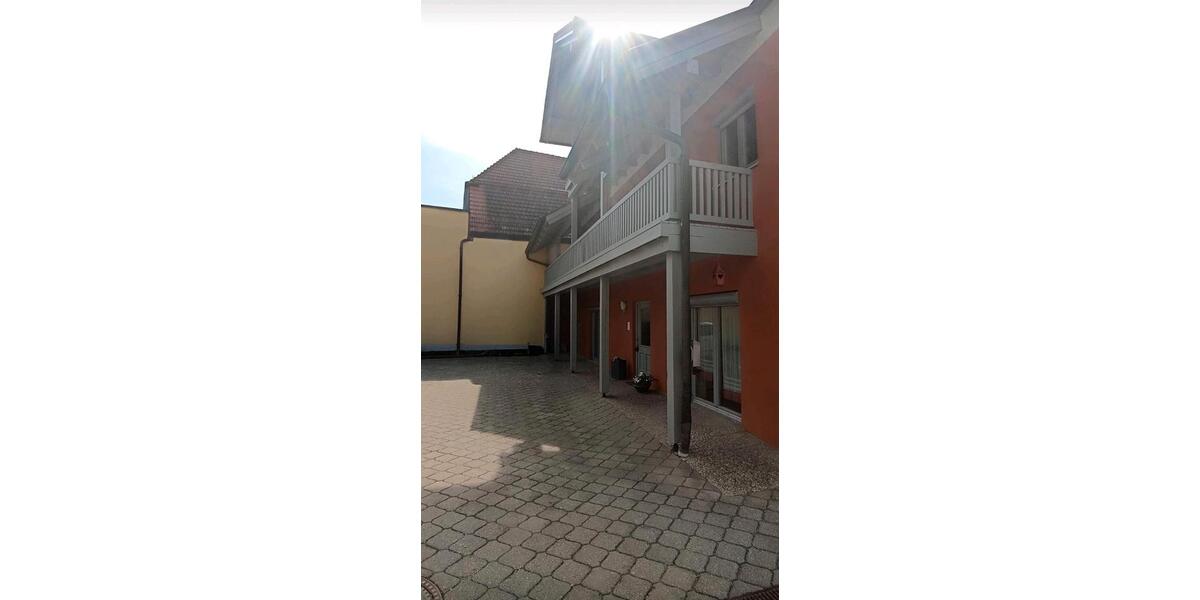 Etagenwohnung Osterhofen - 4 Zimmer, 120 m&sup2;, 850&euro; | Angebot:26498619