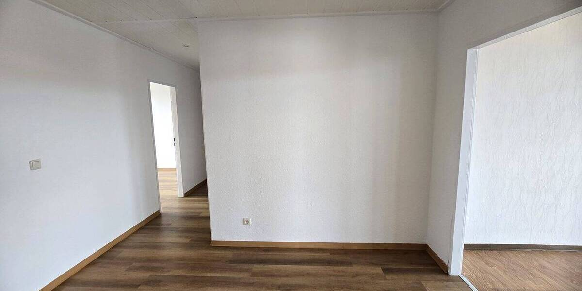 Etagenwohnung Eschwege - 3 Zimmer, 82 m&sup2;, 600&euro; | Angebot:26105854
