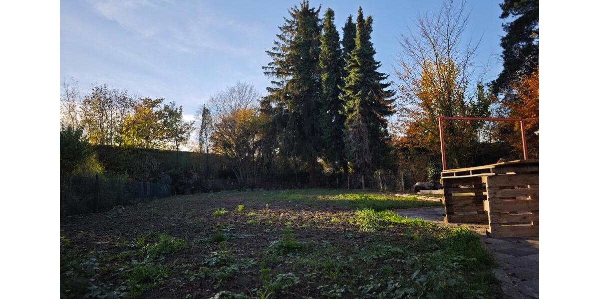 Gepflegte 4-Zimmer Doppelhaushälfte mit Garage in Hannover-Leinha 4 zimmer