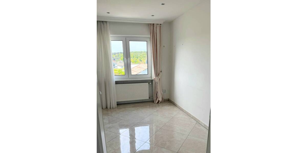 Etagenwohnung Pohlheim Watzenborn-Steinberg - 3 Zimmer, 90 m&sup2;, 950&euro; | Angebot:26359799