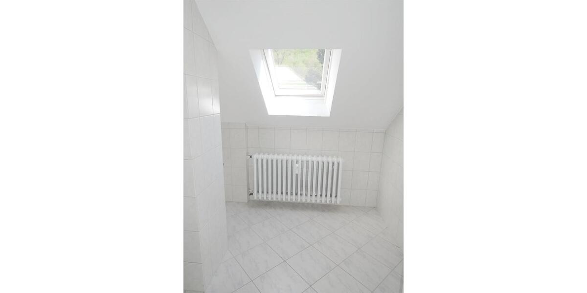 Dachgeschoßwohnung Trier Kürenz - 2 Zimmer, 50 m&sup2;, 625&euro; | Angebot:26006125