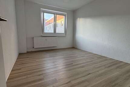 Wohnung Pasewalk Anklamer Siedlung - 3 Zimmer, 62 m&sup2;, 527&euro; | Angebot:27031919