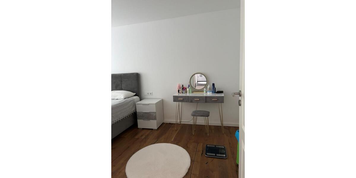 Etagenwohnung Schömberg - 5 Zimmer, 109 m&sup2;, 1.300&euro; | Angebot:26682378