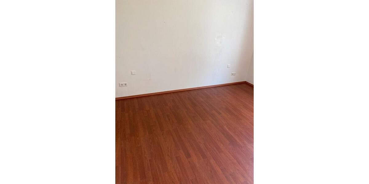 Erdgeschoßwohnung Lage - 2 Zimmer, 60 m&sup2;, 700&euro; | Angebot:26691966