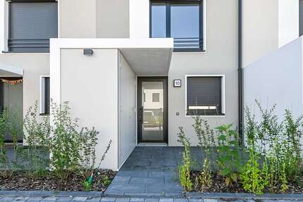 Wohnung zum Mieten in Oranienburg 1.800 € 144.78 m² 5 zimmer