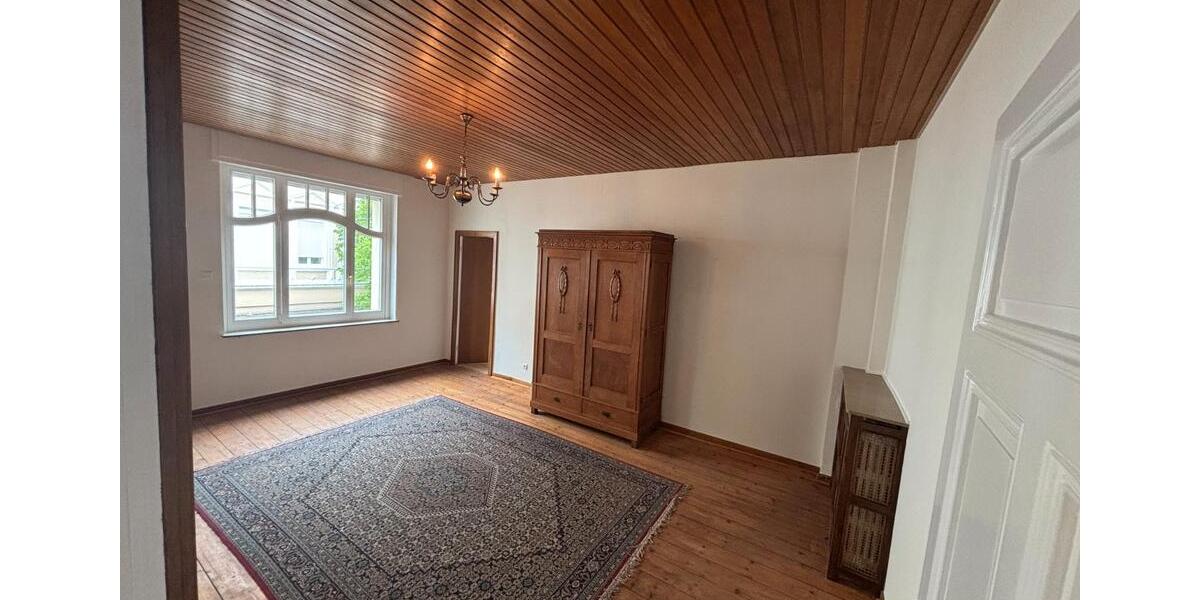 Etagenwohnung Beckum - 5 Zimmer, 140 m&sup2;, 1.000&euro; | Angebot:26597119