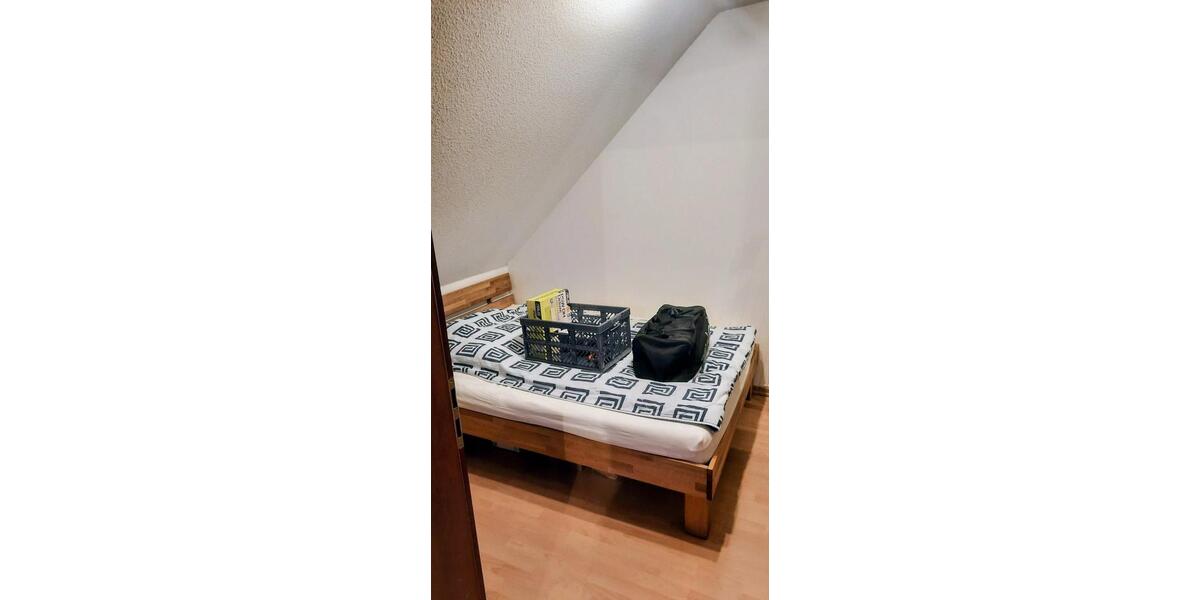 Dachgeschoßwohnung Wendelstein - 1.5 Zimmer, 33 m&sup2;, 380&euro; | Angebot:24888942
