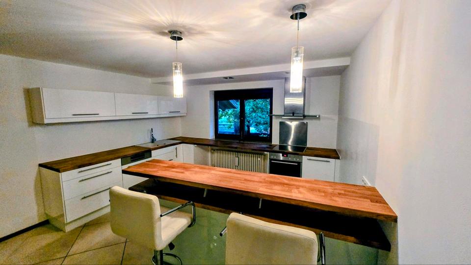 Planegg, 4 Zimmer, EBK, Balkon , Badewanne, Gäste-WC 4 zimmer