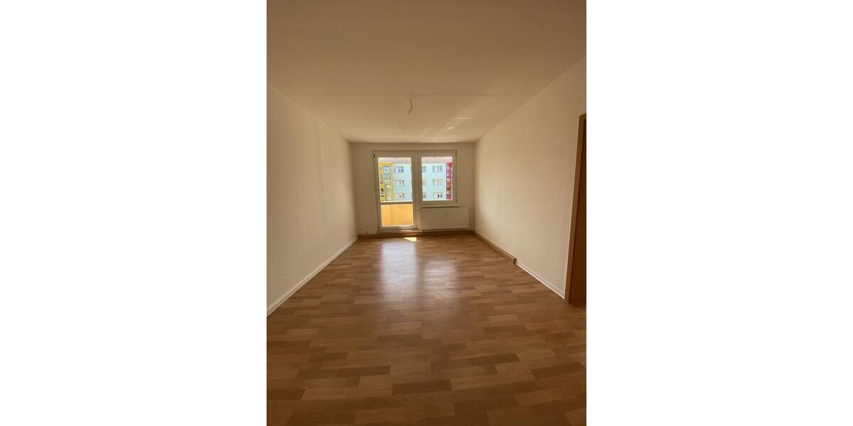 Etagenwohnung Hohenmölsen - 2 Zimmer, 49 m&sup2;, 322&euro; | Angebot:24506401
