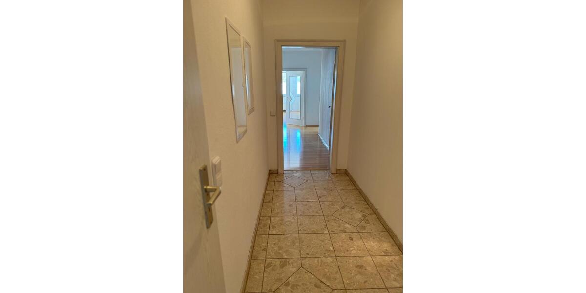 Etagenwohnung Schöllnach - 2 Zimmer, 88 m&sup2;, 600&euro; | Angebot:24748419