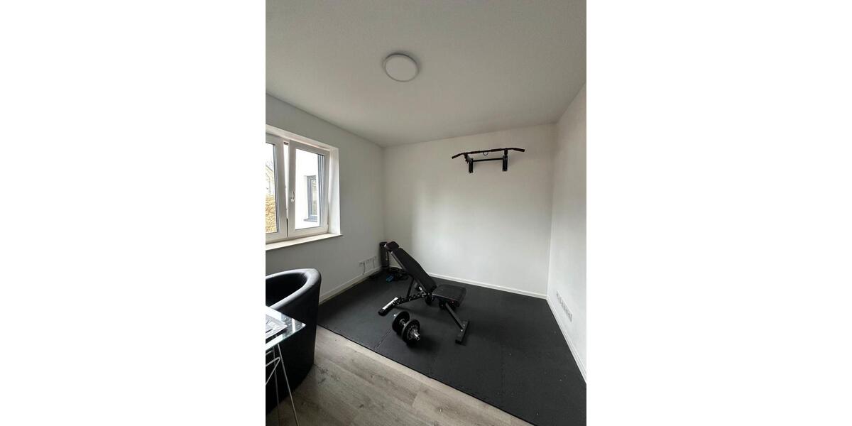 Erdgeschoßwohnung Elsendorf - 3 Zimmer, 79 m&sup2;, 1.000&euro; | Angebot:26021025