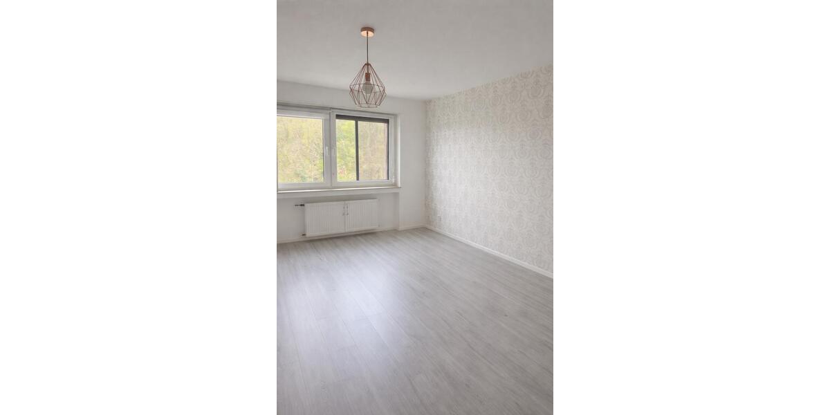 Hochparterre Bruchsal - 3 Zimmer, 90 m&sup2;, 1.500&euro; | Angebot:25612098