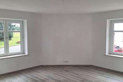 Wohnung Zwickau-Crossen Crossen - 3 Zimmer, 85 m&sup2;, 595&euro; | Angebot:27116213