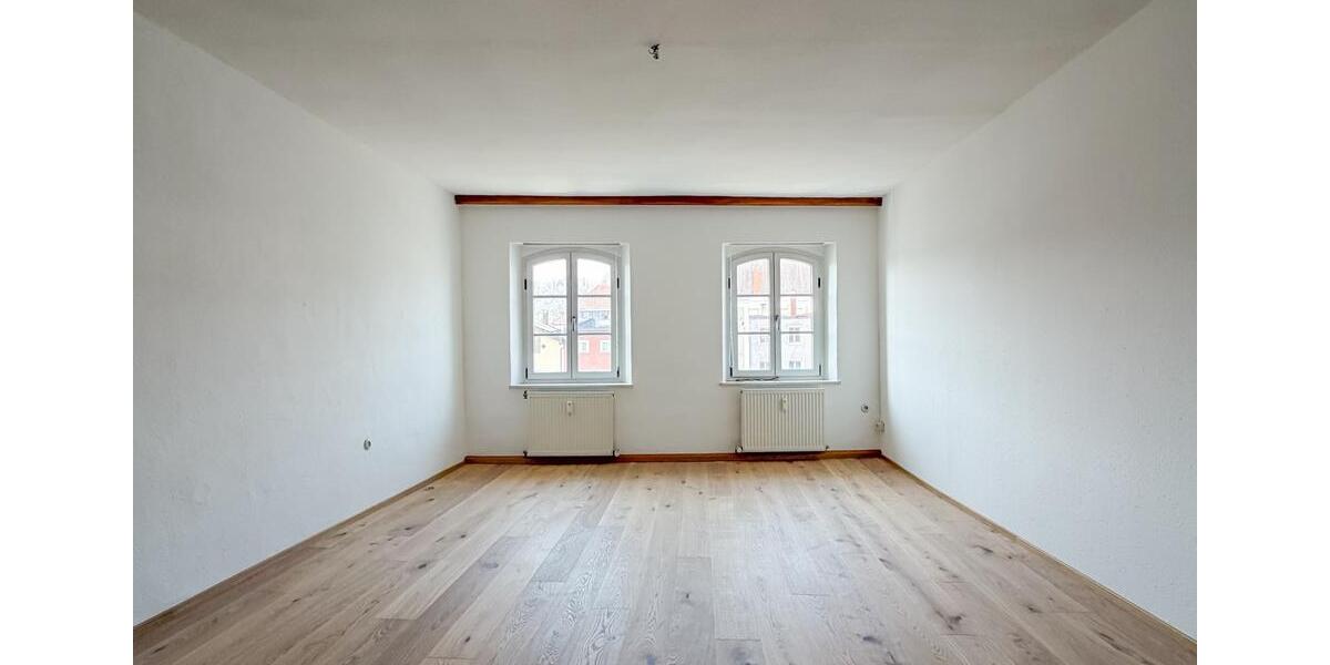 Maisonettenwohnung Tittmoning - 9 Zimmer, 300 m&sup2;, 1.900&euro; | Angebot:25851402