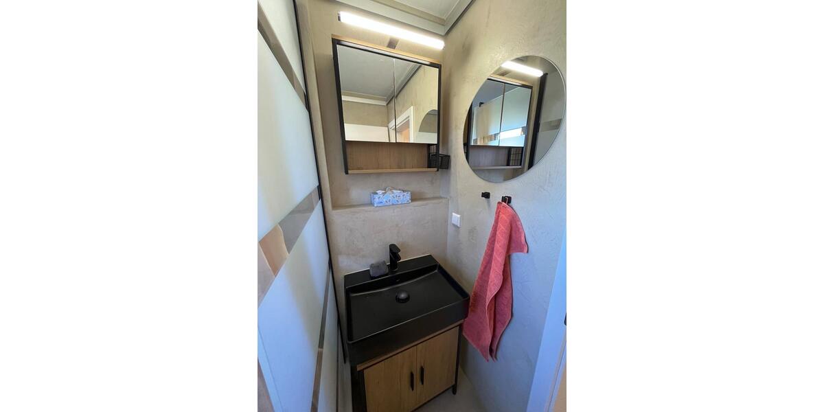 Neu sanierte, möblierte Wohnung in Schorndorf 1.5 zimmer