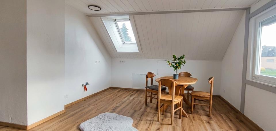 Dachgeschoßwohnung Laubach - 2 Zimmer, 47 m&sup2;, 650&euro; | Angebot:26603095