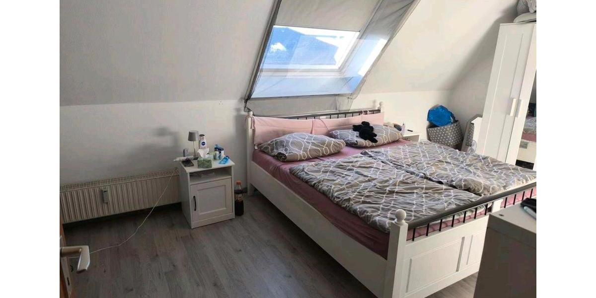 Dachgeschoßwohnung Osterrönfeld - 3.5 Zimmer, 83 m&sup2;, 1.200&euro; | Angebot:26215623