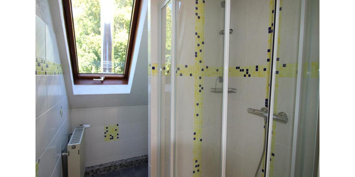 Einfamilienhaus Gunzenhausen - 8 Zimmer, 184 m&sup2;, 2.050&euro; | Angebot:24679181