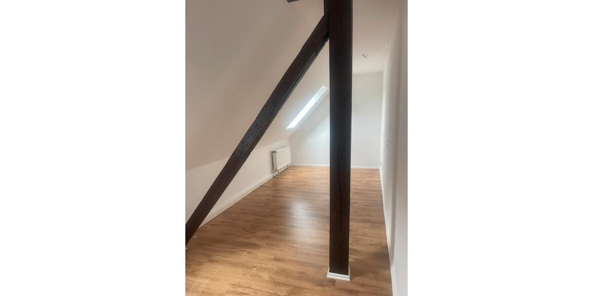Altstadtjuwel im DG – 126 m² mit Sichtbalken, sofort bezugsfrei 4 zimmer