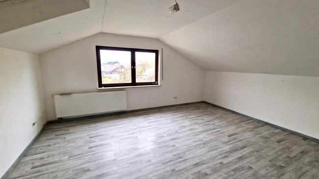 Einfamilienhaus Gemmingen - 6 Zimmer, 220 m&sup2;, 1.850&euro; | Angebot:25990741