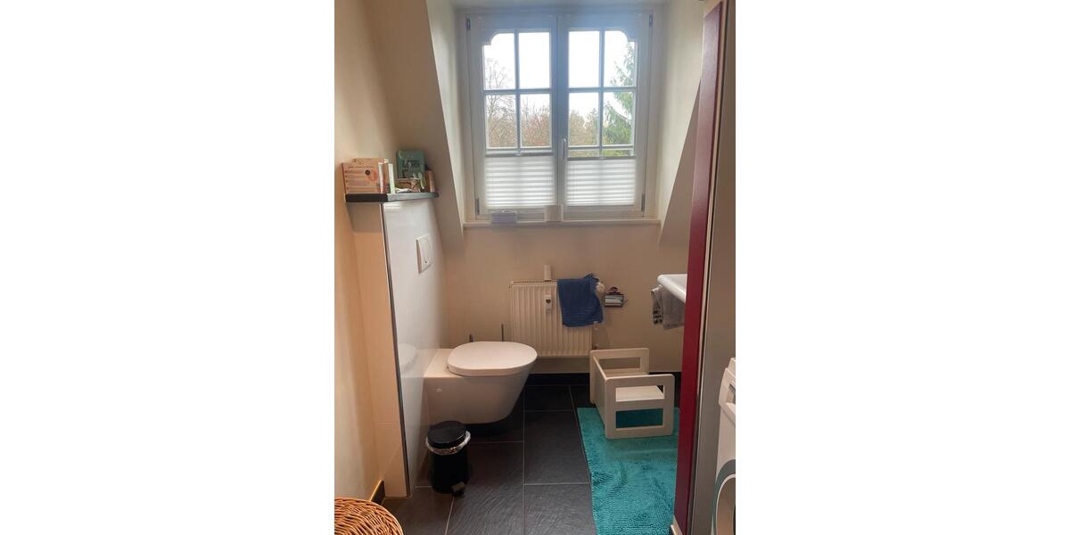 Dachgeschoßwohnung Troisdorf - 3 Zimmer, 125 m&sup2;, 1.700&euro; | Angebot:24640561