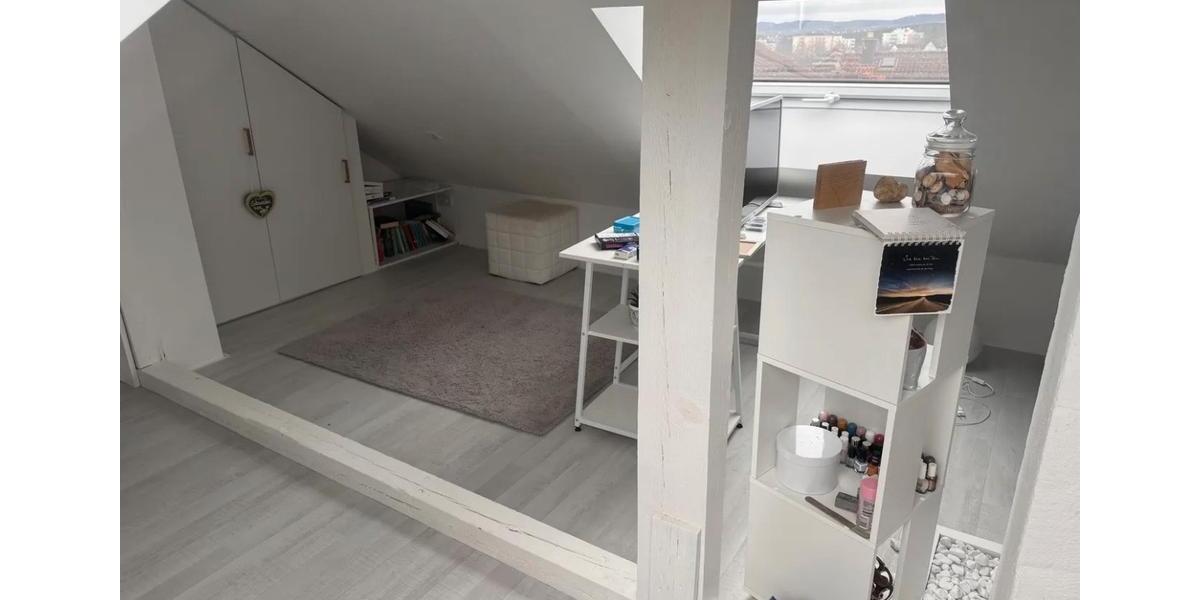 Dachgeschoßwohnung Bayreuth Meyernberg - 5 Zimmer, 160 m&sup2;, 2.097&euro; | Angebot:26563231