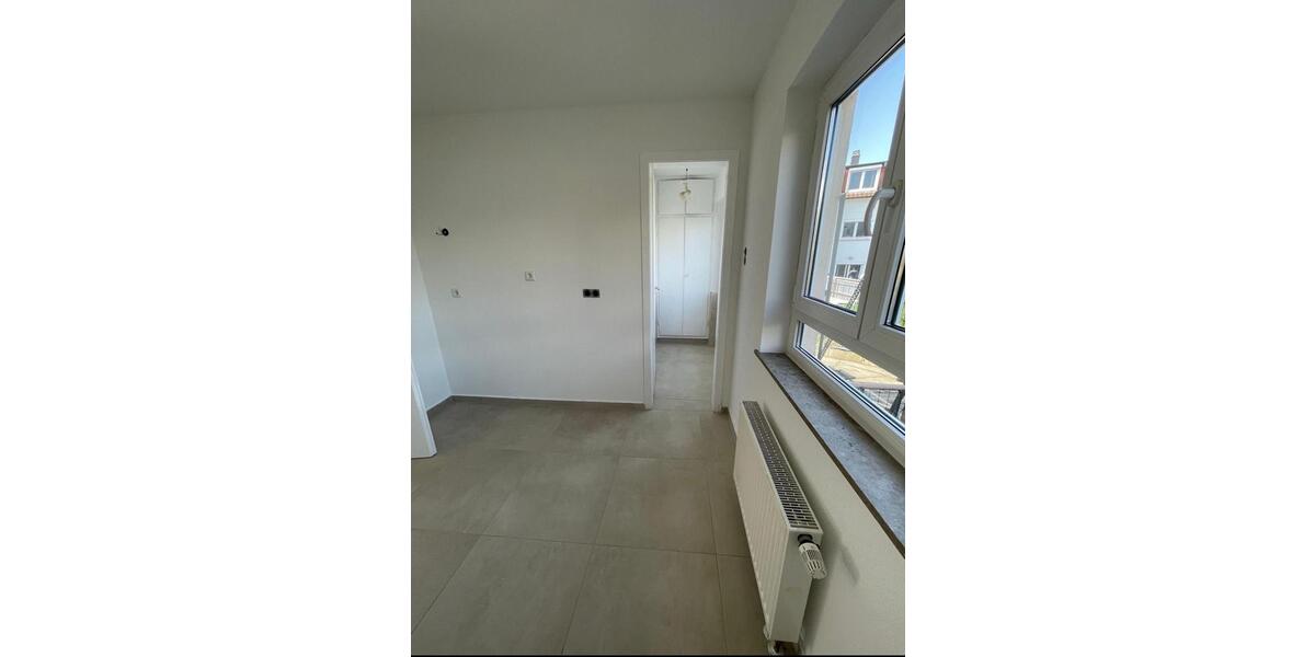 Erdgeschoßwohnung Esslingen am Neckar - 3 Zimmer, 75 m&sup2;, 1.500&euro; | Angebot:26384369